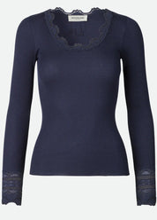 ROSEMUNDE Ribbad topp lång ärm