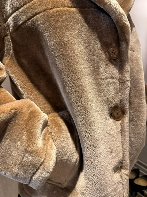 STAND Jacka oversized Fakefur