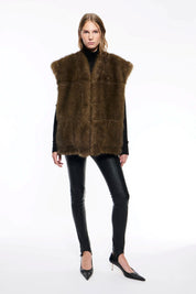 STAND Vändbar väst fakefur